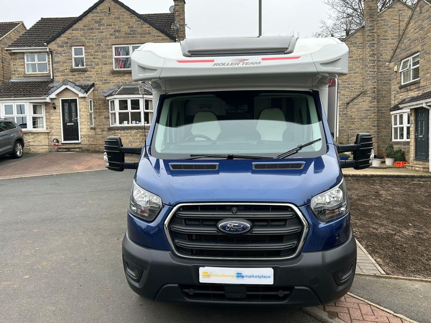 [4 berth ]Roller Team Zefiro 696