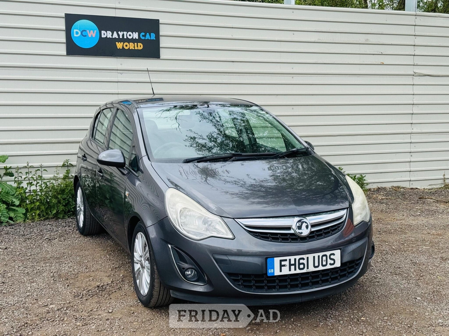 Vauxhall Corsa 2012 in Hillingdon