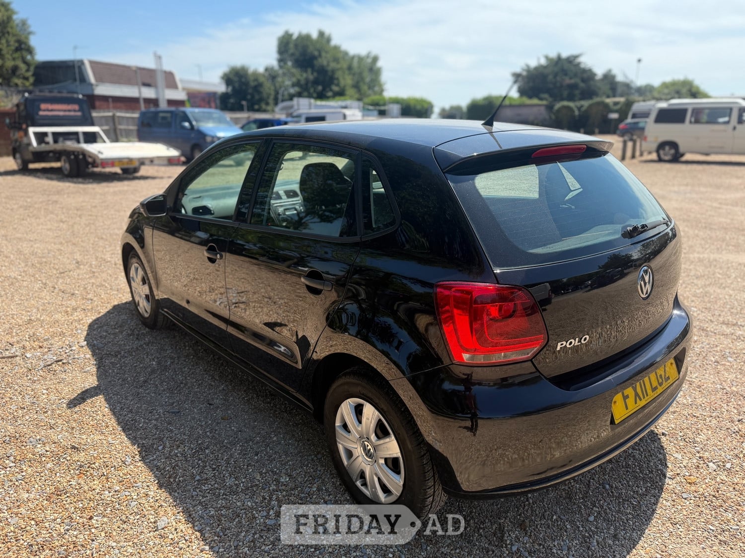 Volkswagen Polo 2011 - Cars