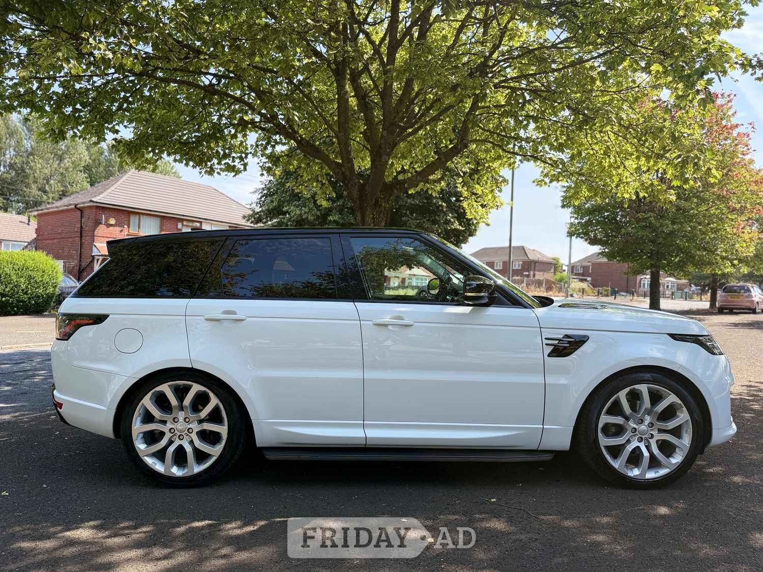 [ berth ]Land Rover Range Rover Sport
