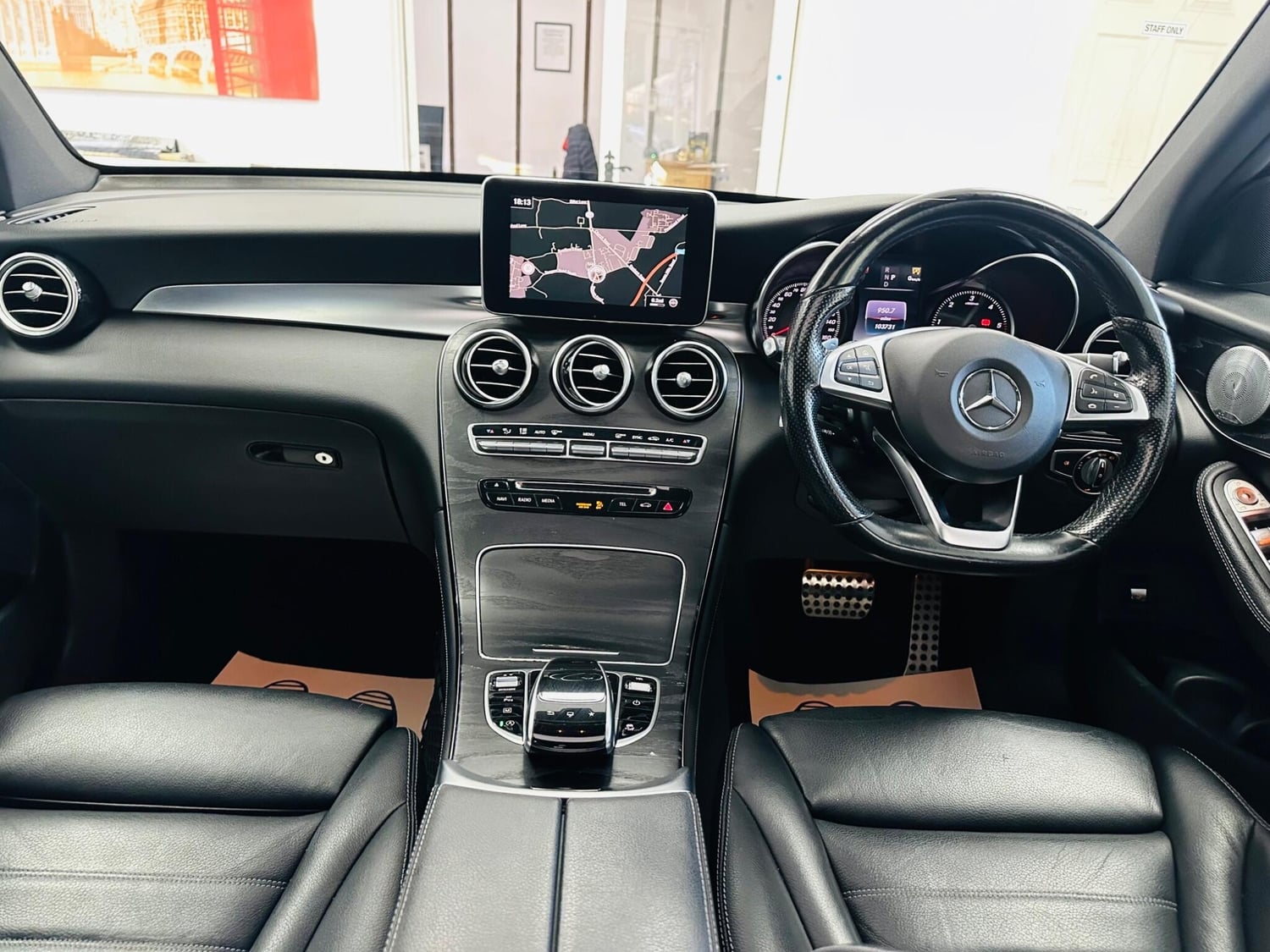 [ berth ]Mercedes-Benz GLC