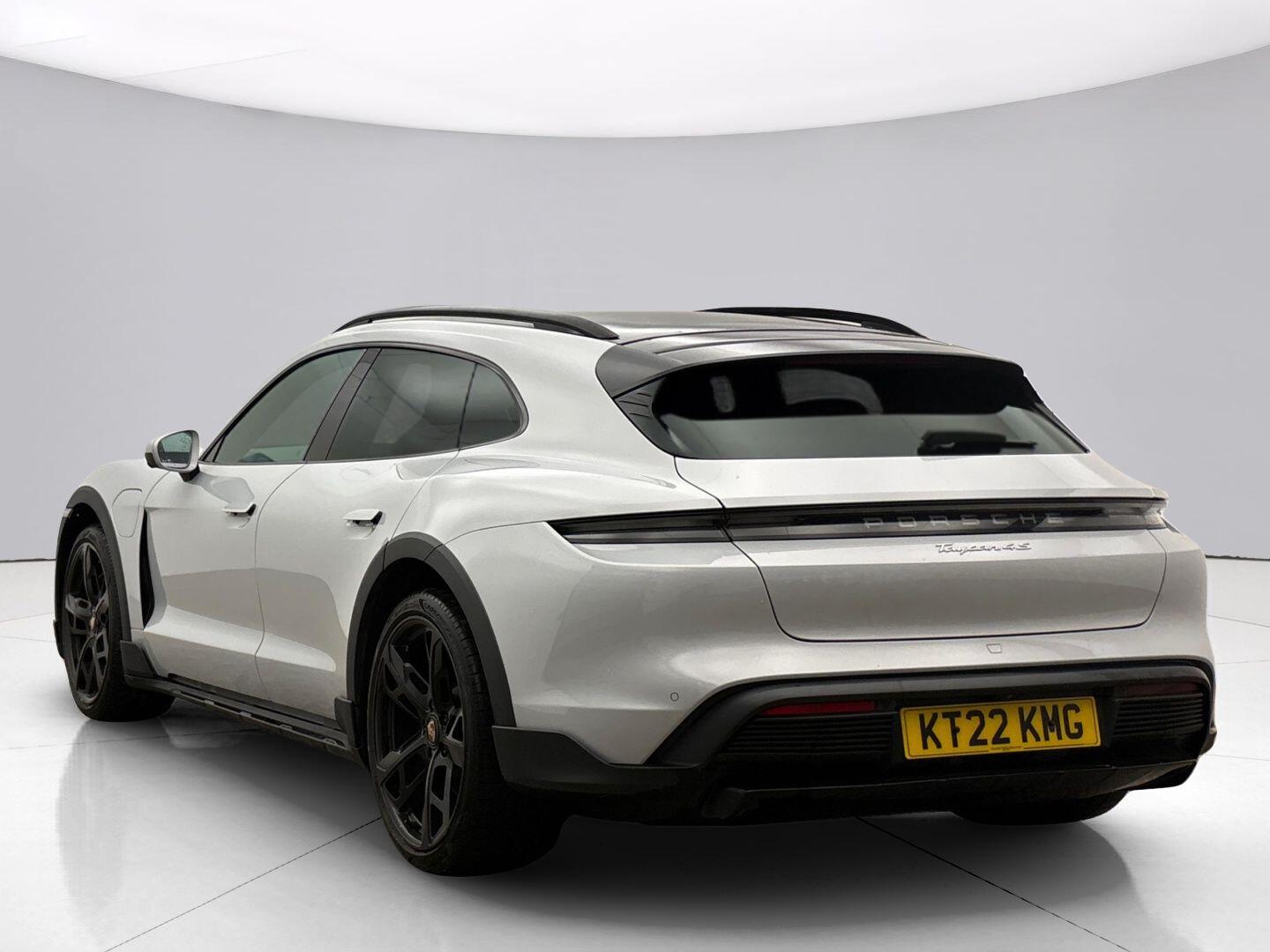 Porsche Taycan Ely