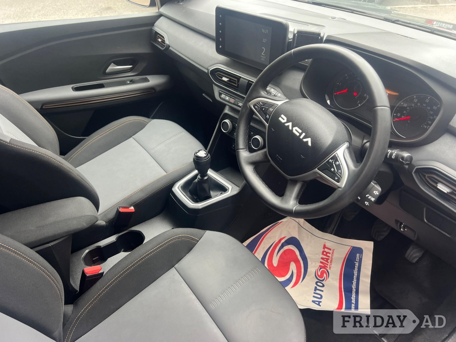 [ berth ]Dacia Jogger