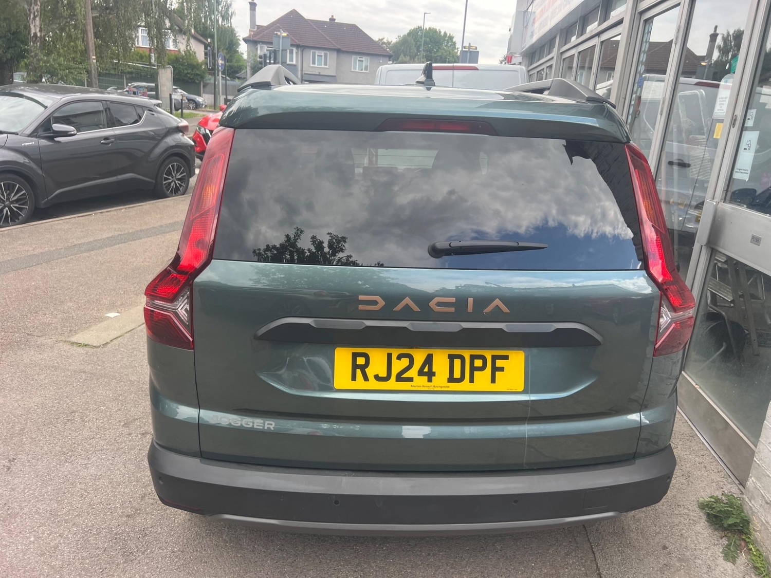 [ berth ]Dacia Jogger