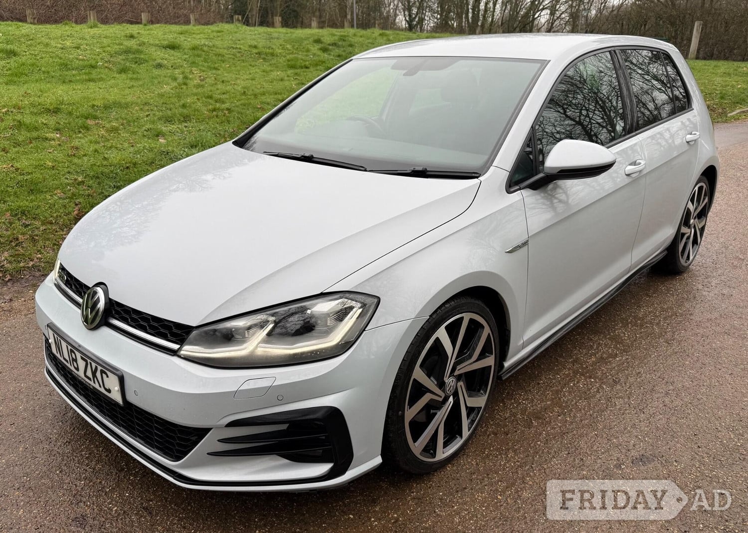 [ berth ]Volkswagen Golf