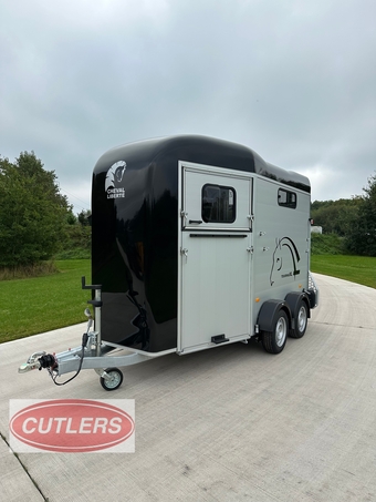 Cheval Liberte Touring XL  Horse Trailer