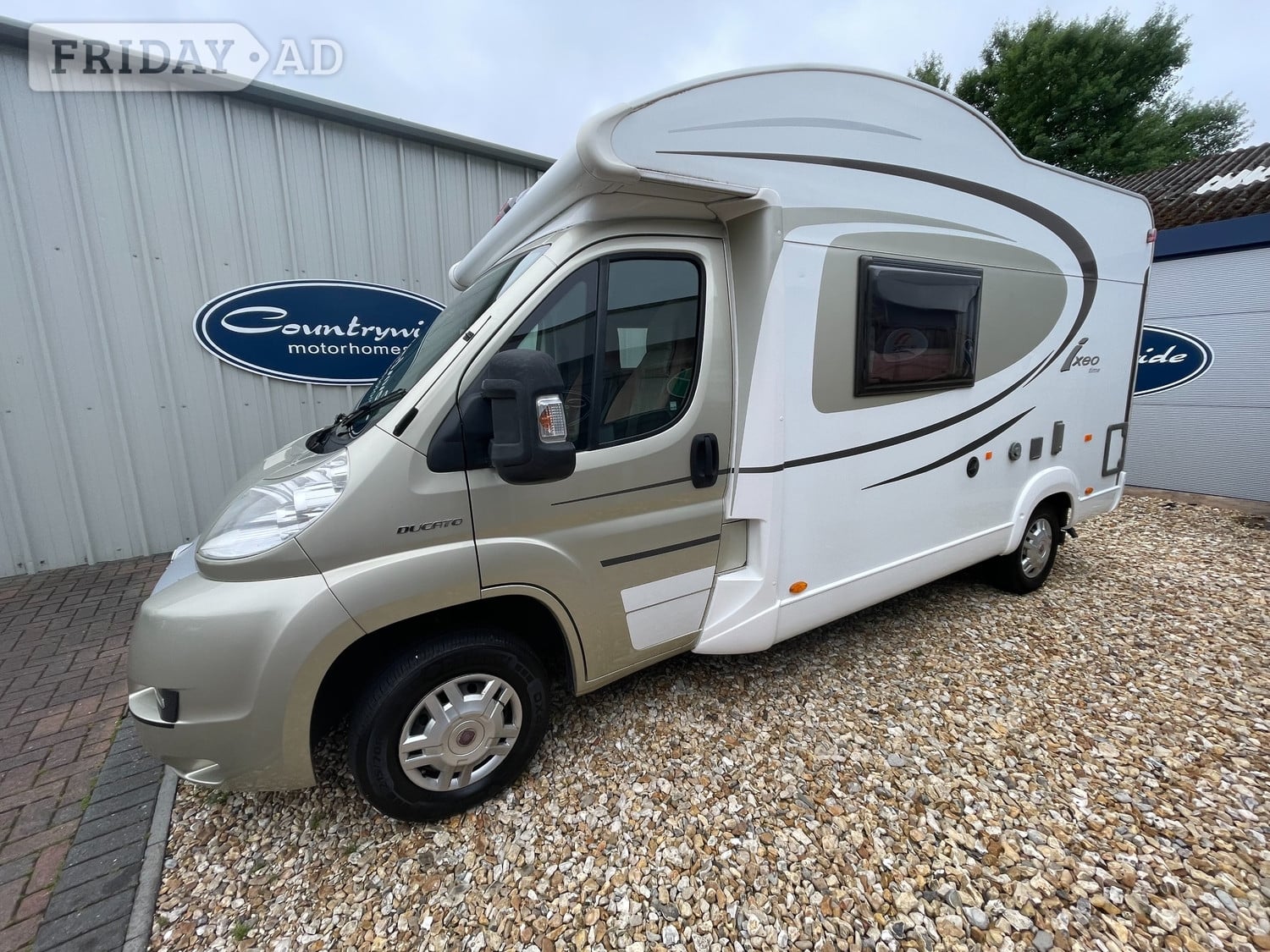 [ berth ]Burstner Ixeo Time IT585