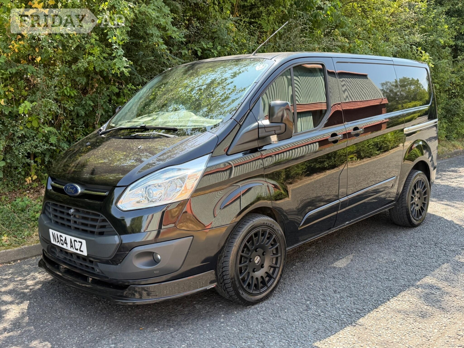[ berth ]Ford Transit Custom