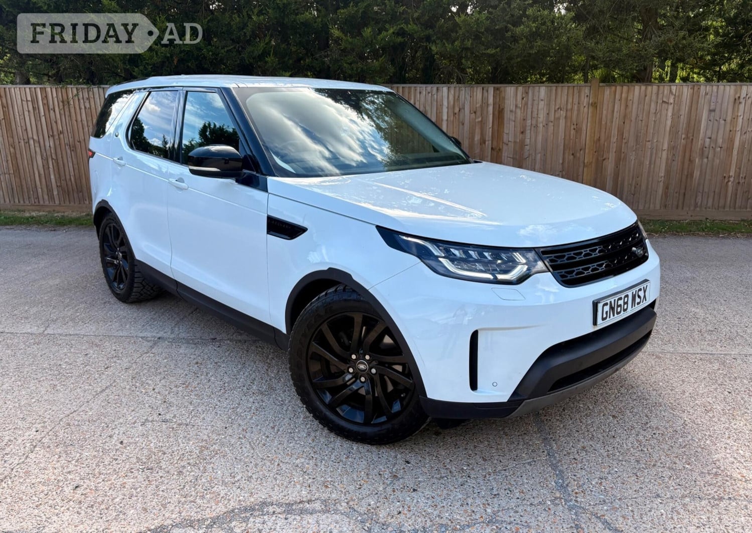 Land Rover Discovery 2018 in Tonbridge
