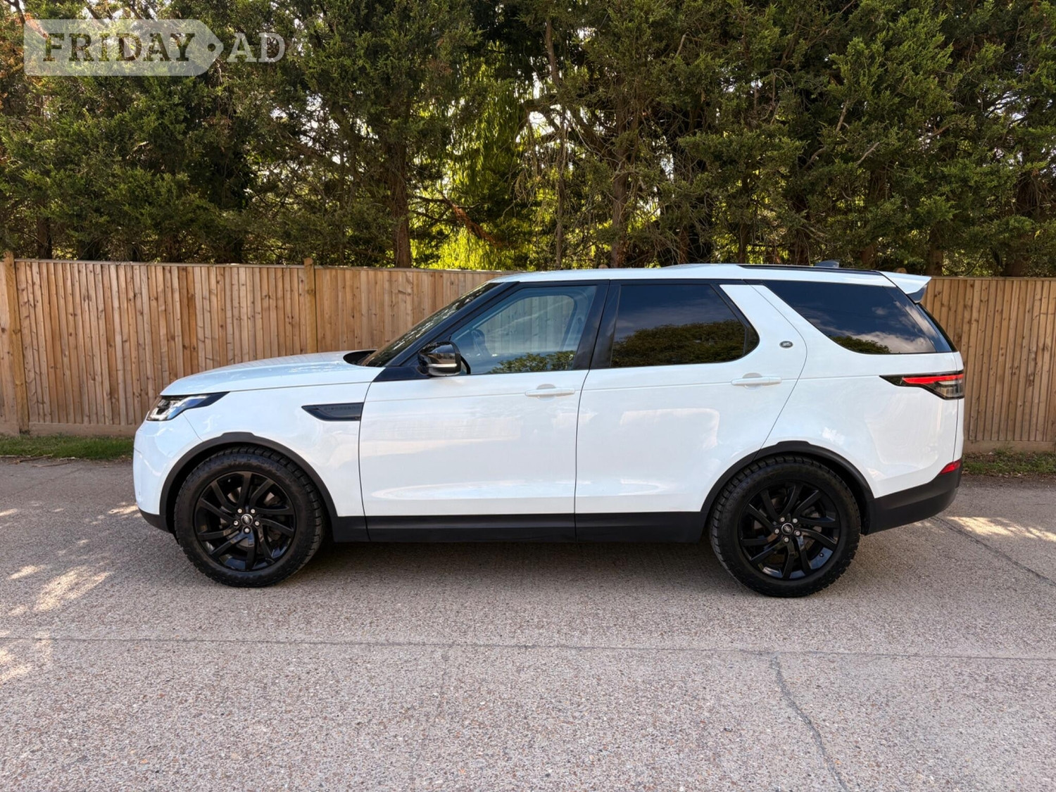 Land Rover Discovery 2018 - Cars
