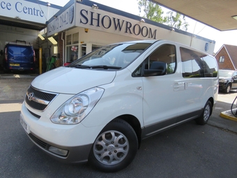 Hyundai i800 2011