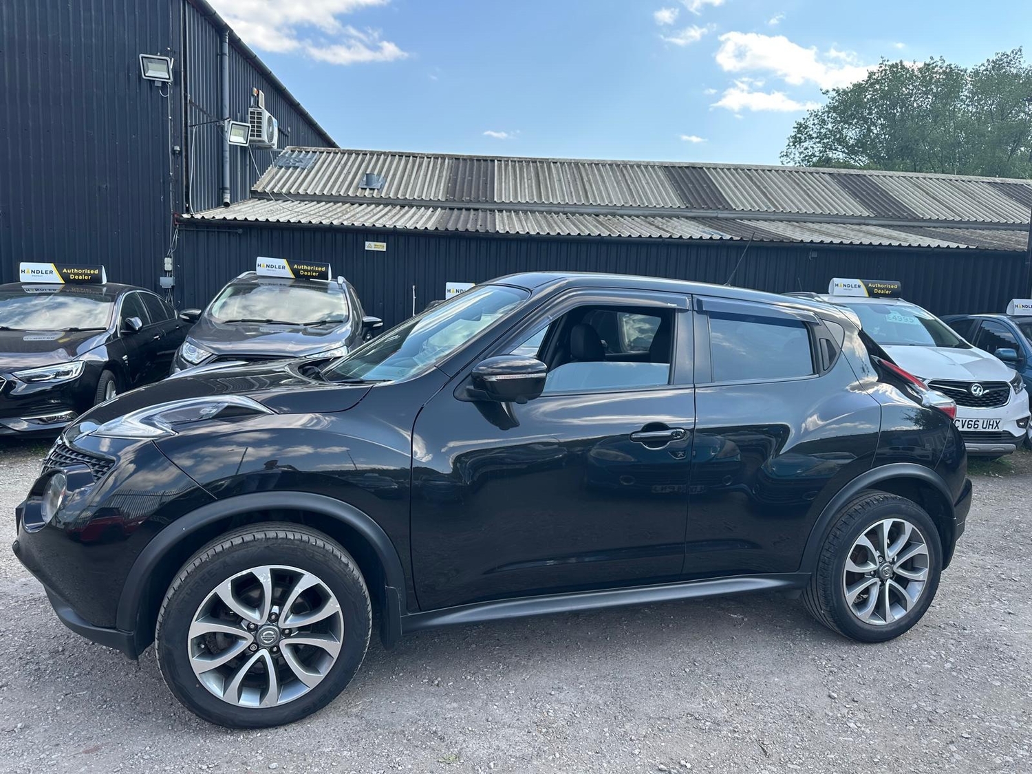 Nissan Juke 2018 - Cars in Oldbury