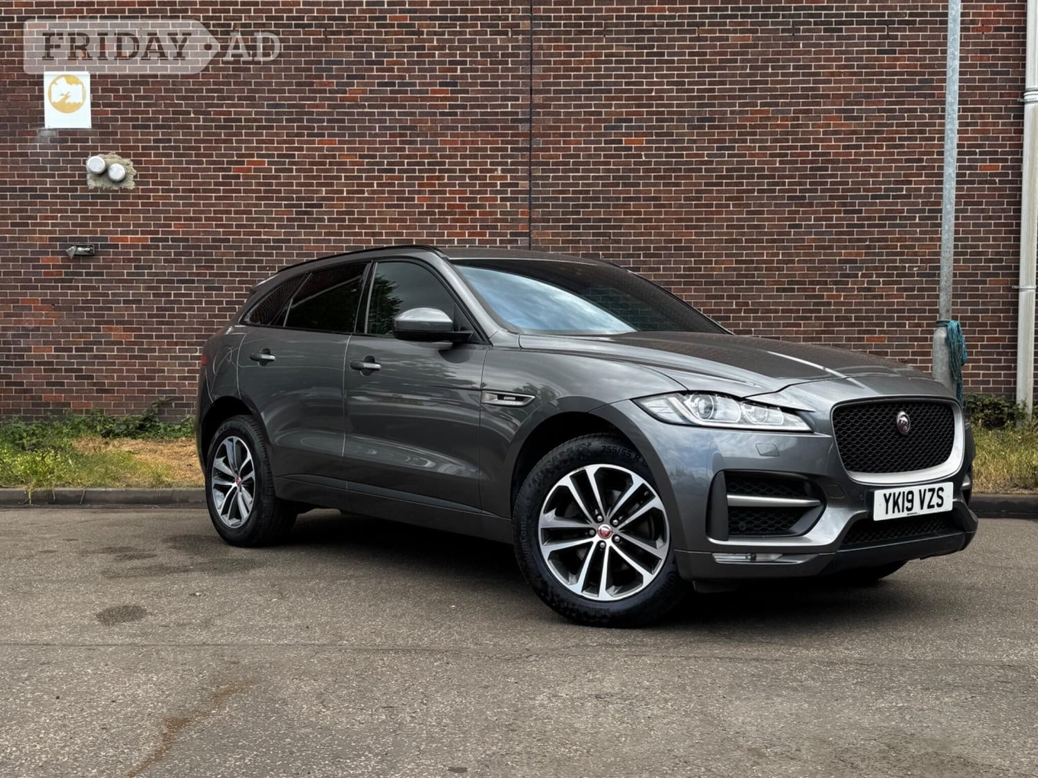Jaguar F-Pace 2019 in Leeds