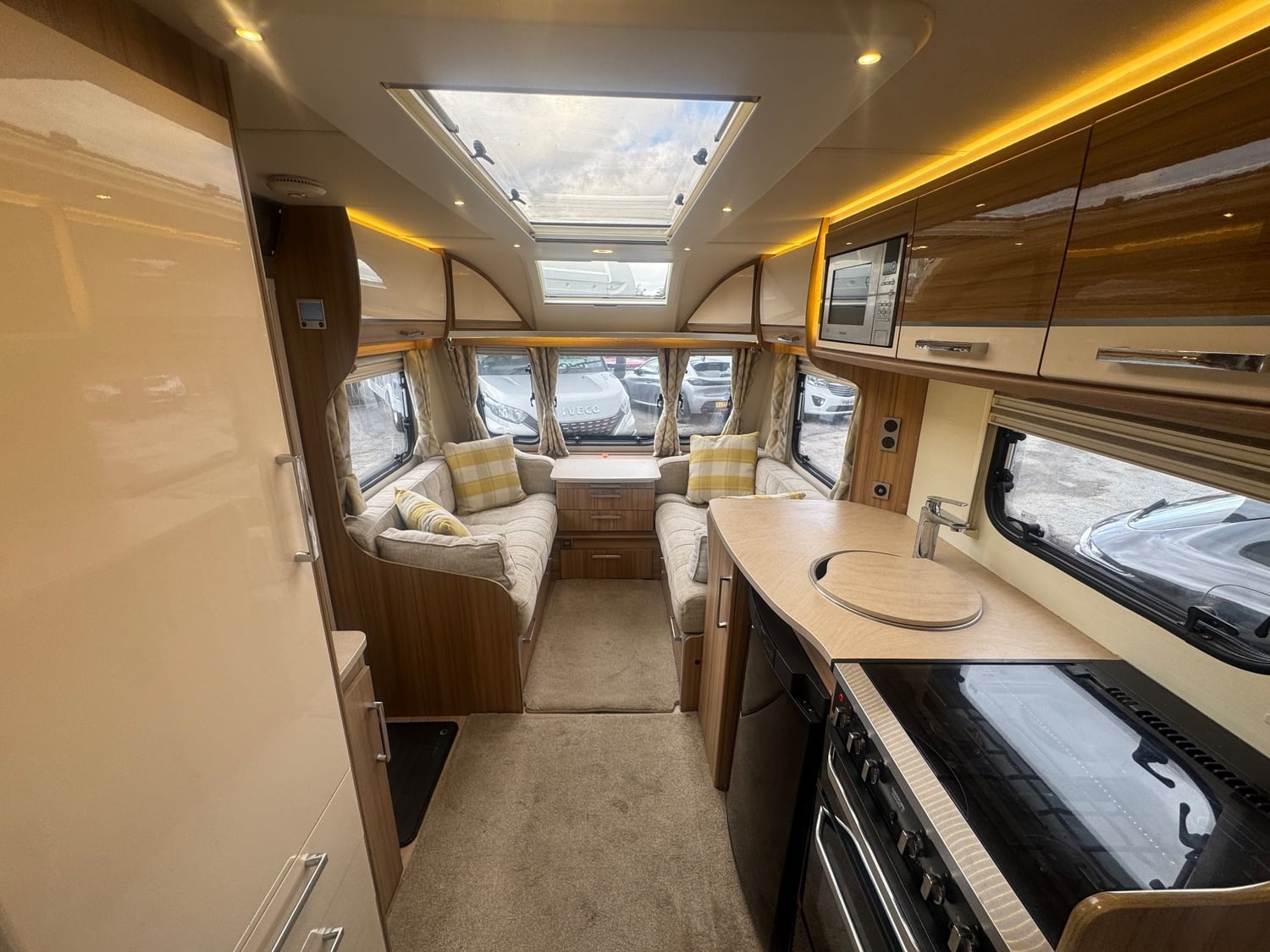 Lunar Clubman SB 2017 - Motorhomes & Caravans