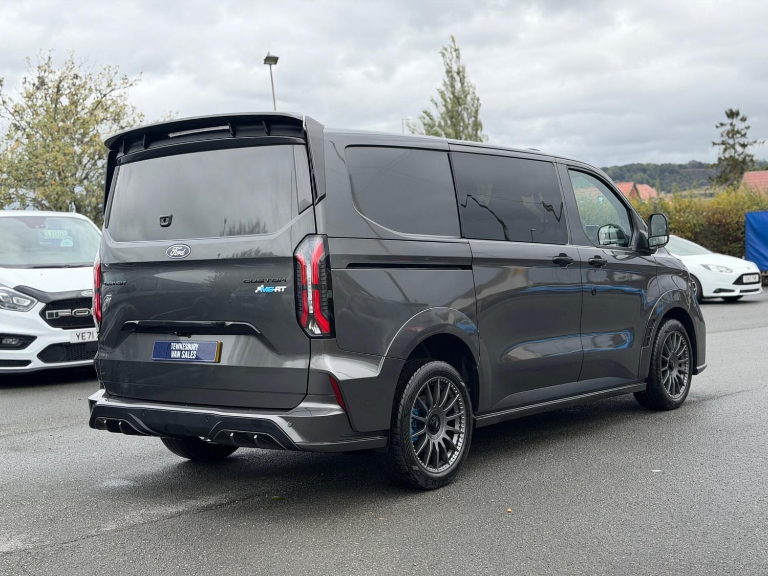 [ berth ]Ford Transit Custom