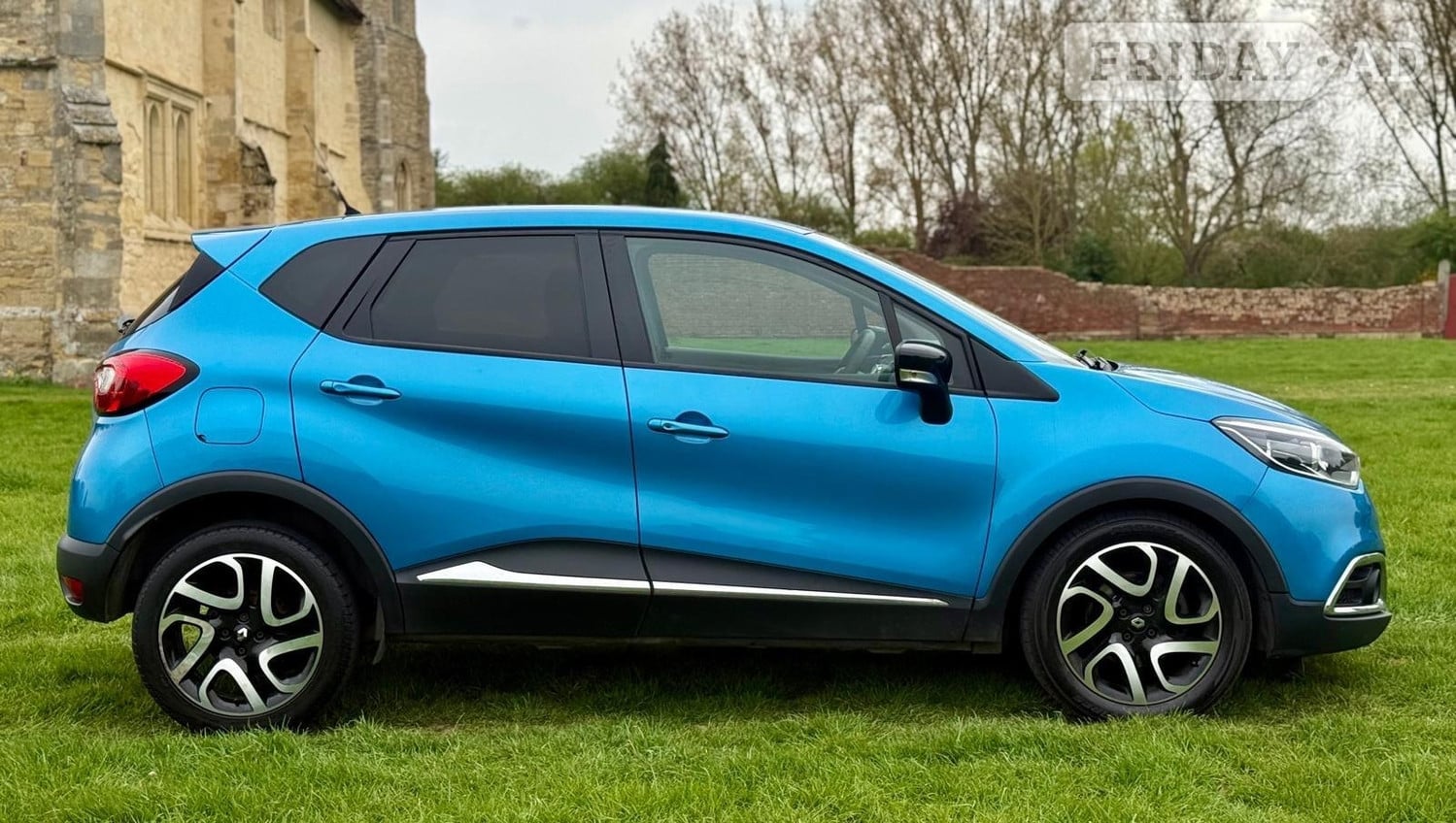 [ berth ]Renault Captur