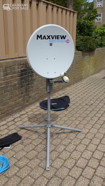 Portable Satellite dish and Tripod – Maxview Precision
