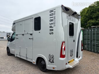 Superior Pro Stallion X Vauxhall Horsebox