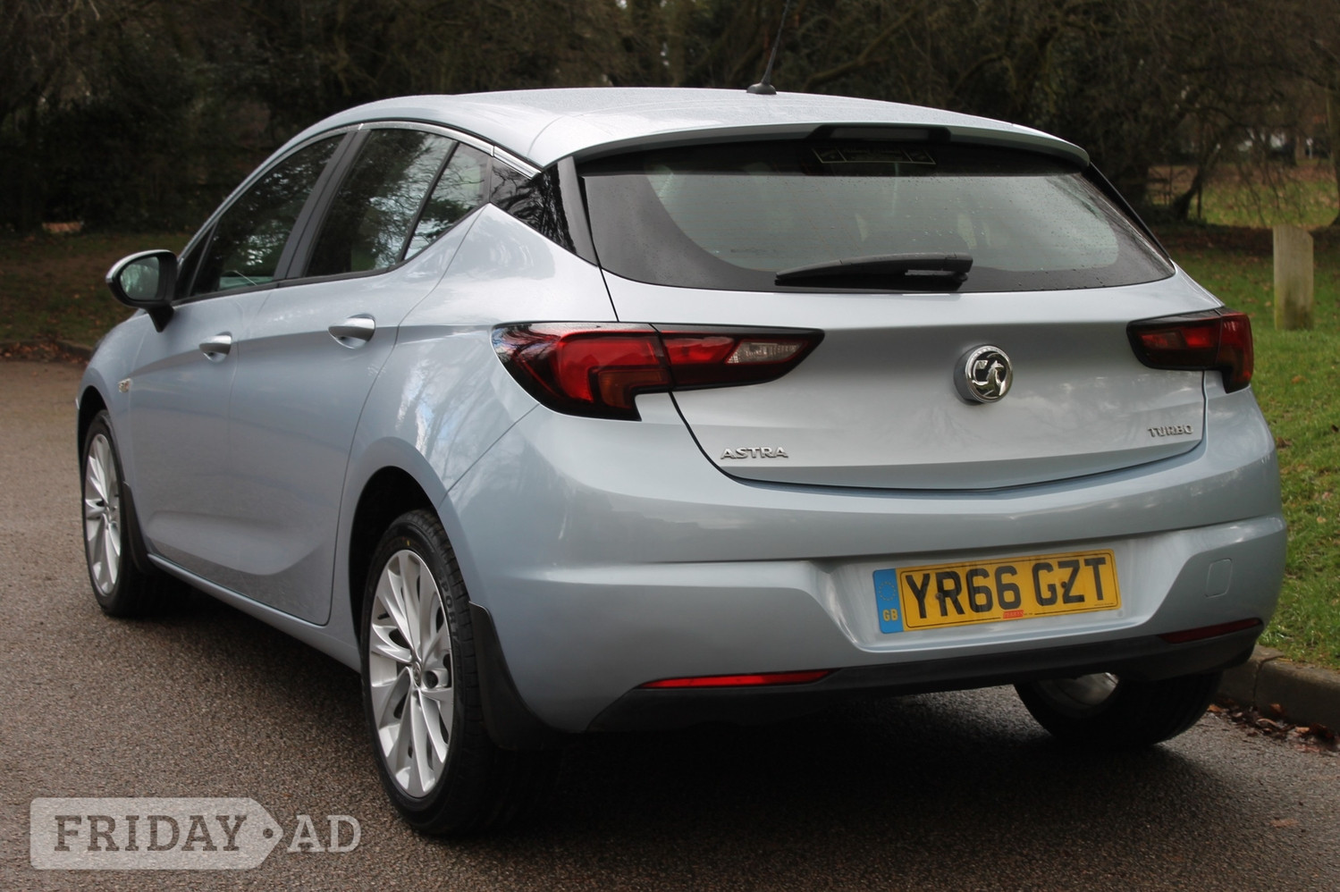 [ berth ]Vauxhall Astra