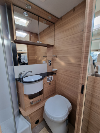 Dethleffs Globebus I6 2018 for sale