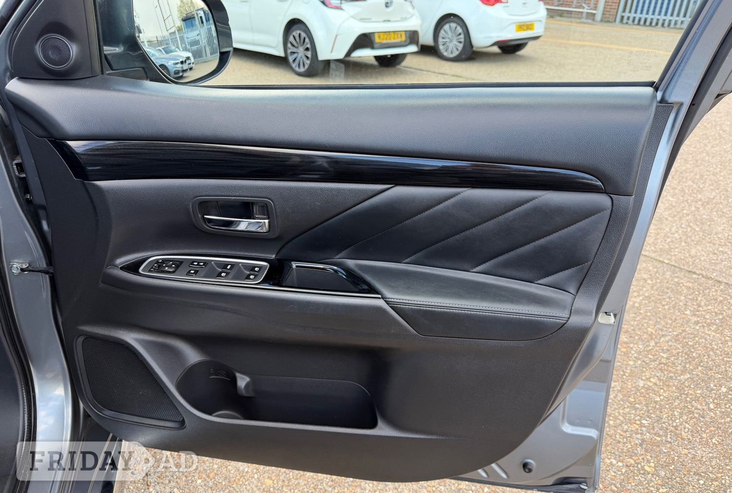 [ berth ]Mitsubishi Outlander