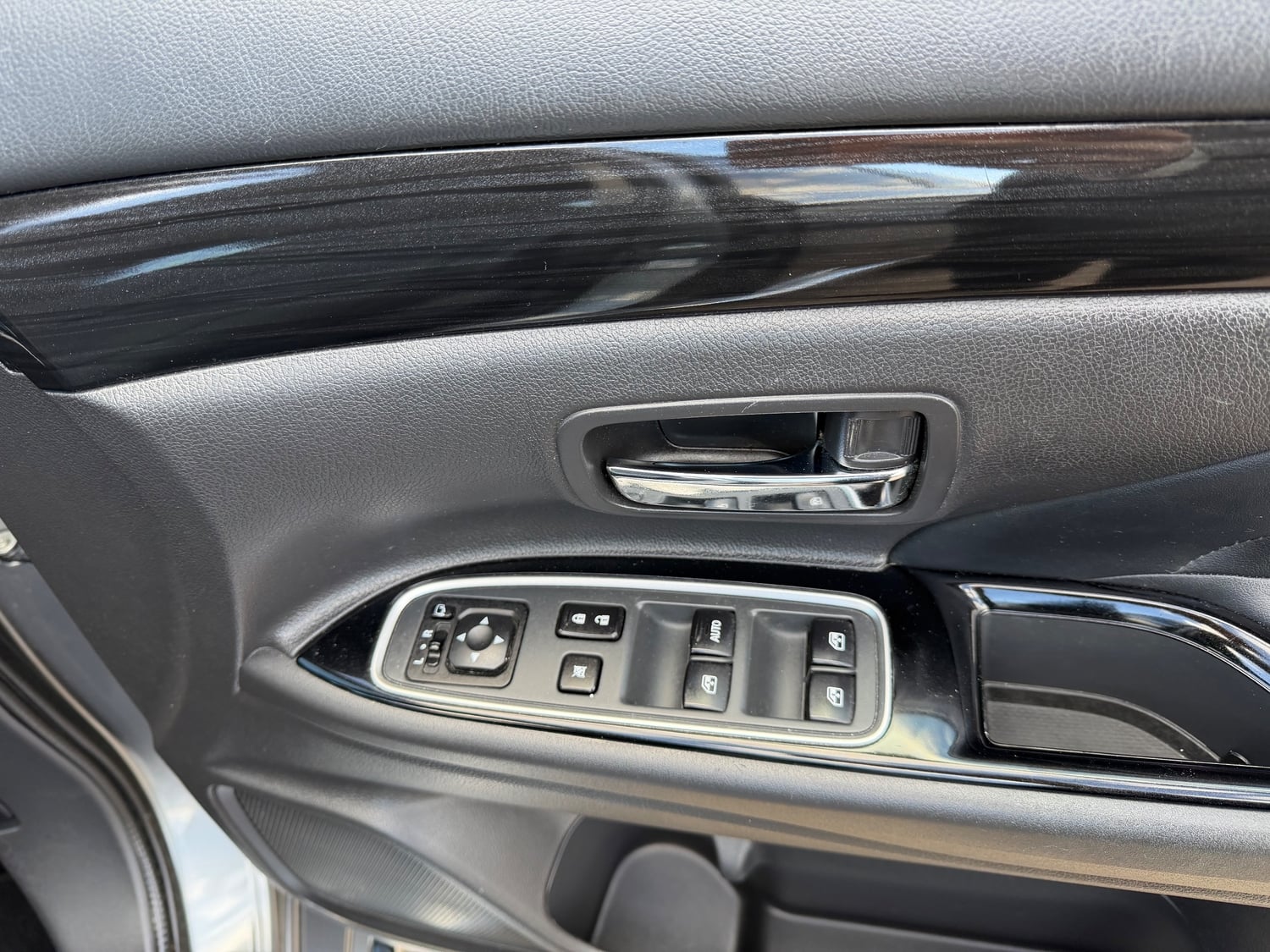 Mitsubishi Outlander 2016 - Cars in Havering