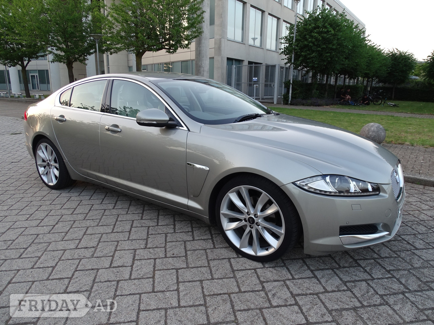 Jaguar XF 2011 - Cars in Slough