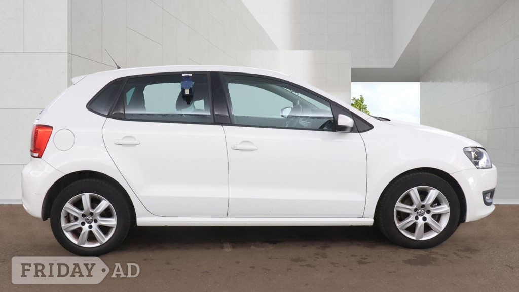 Volkswagen Polo 2013 - Cars