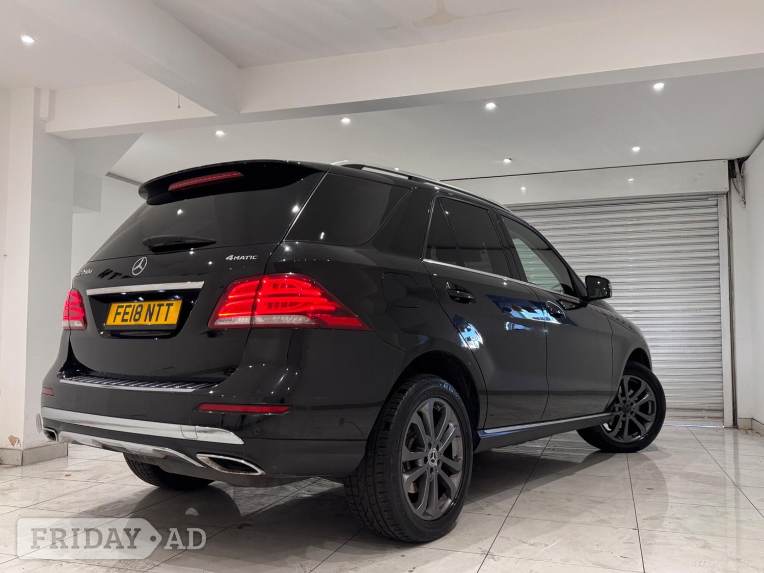 [ berth ]Mercedes-Benz GLE
