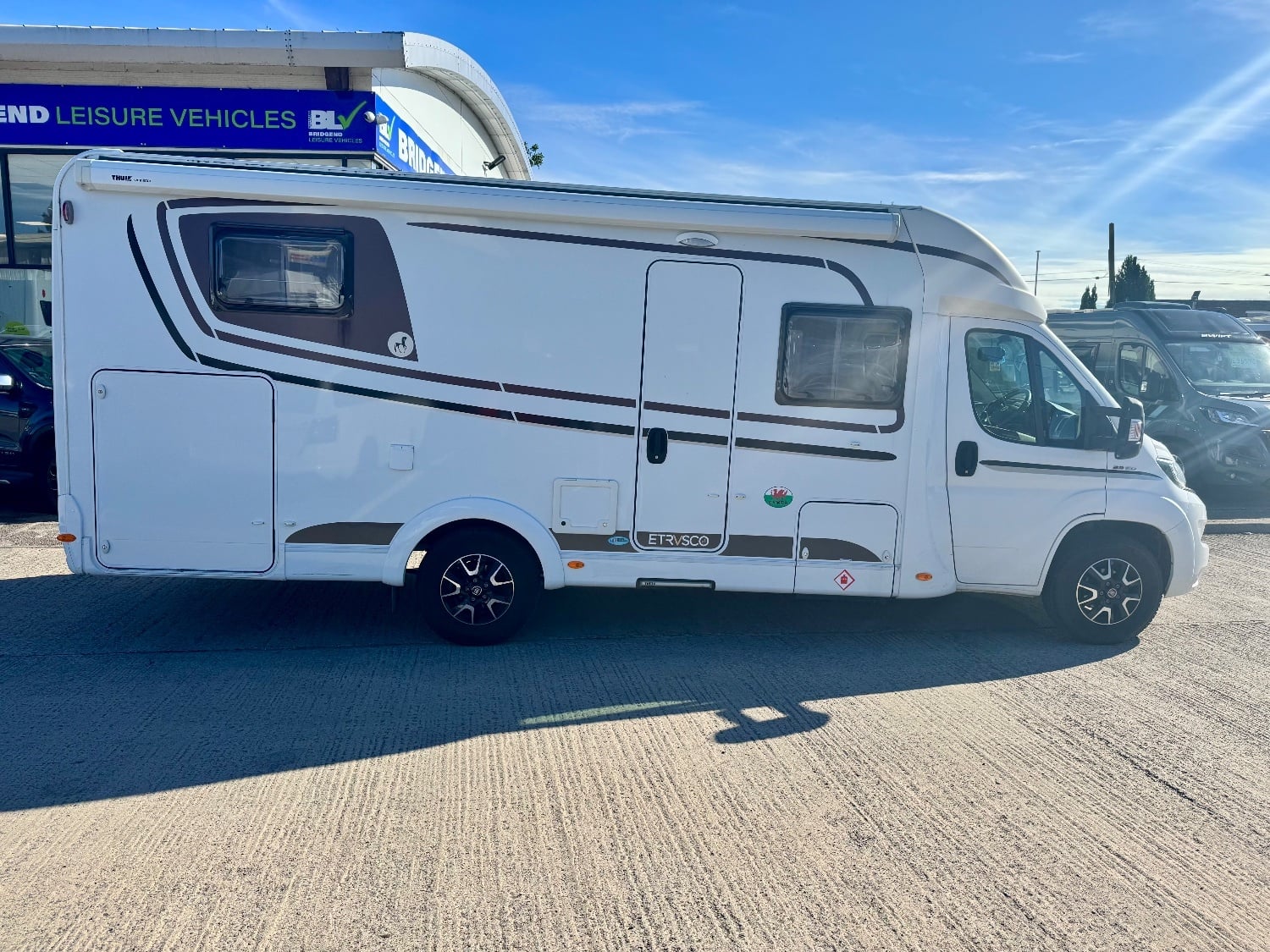[ berth ]Etrusco T 7300 SB