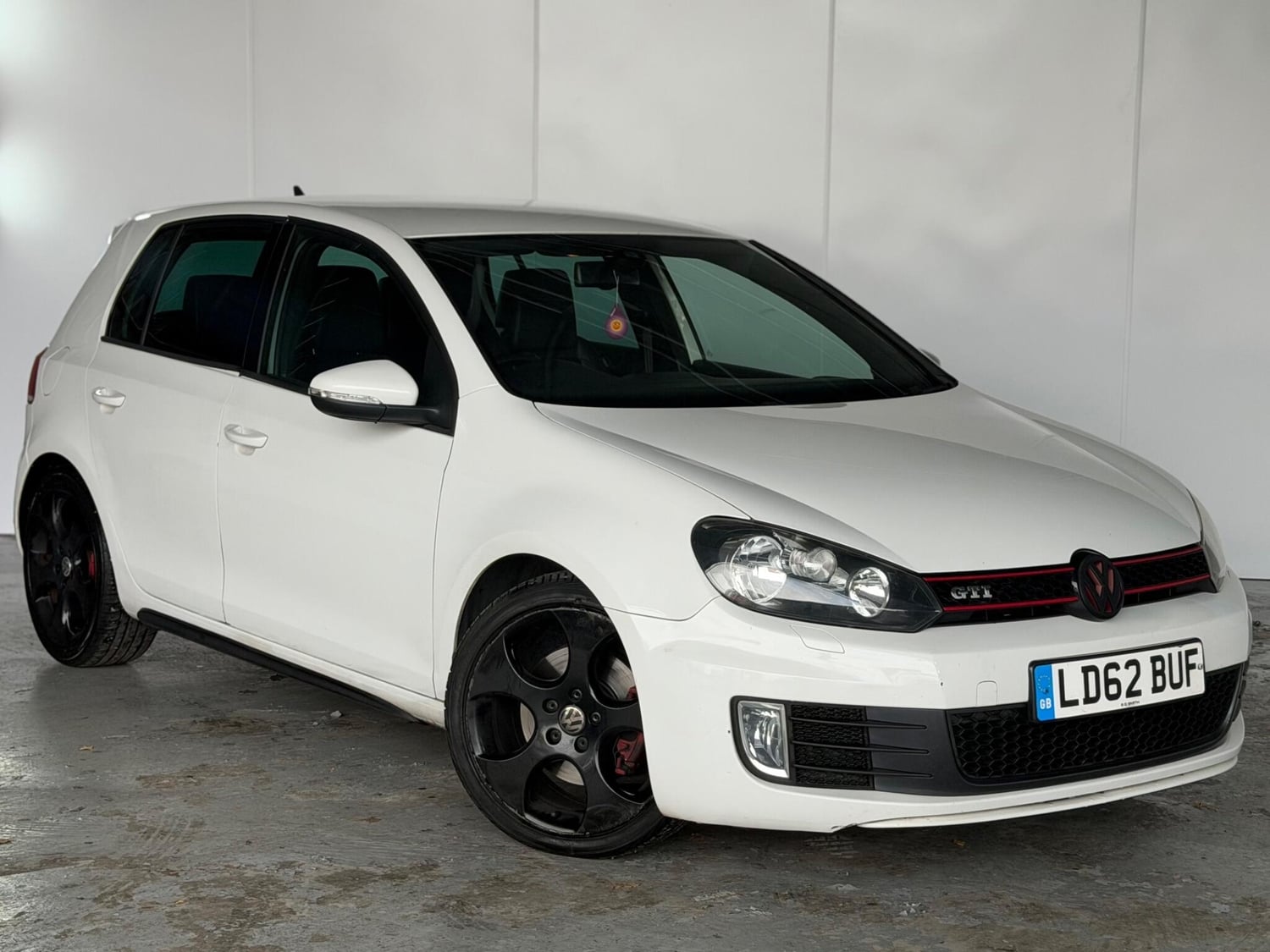 Volkswagen Golf 2012 - Cars