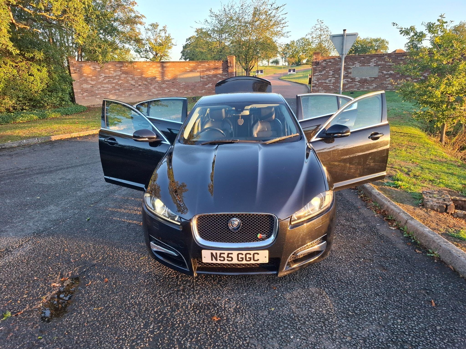 [ berth ]Jaguar XF
