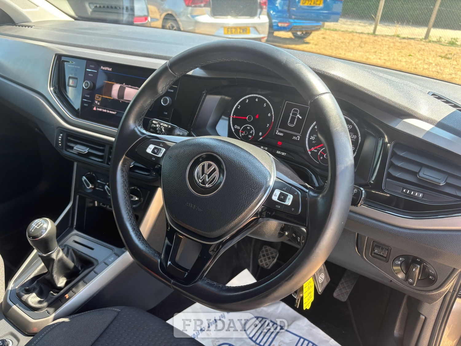 Volkswagen Polo 2020 - Cars