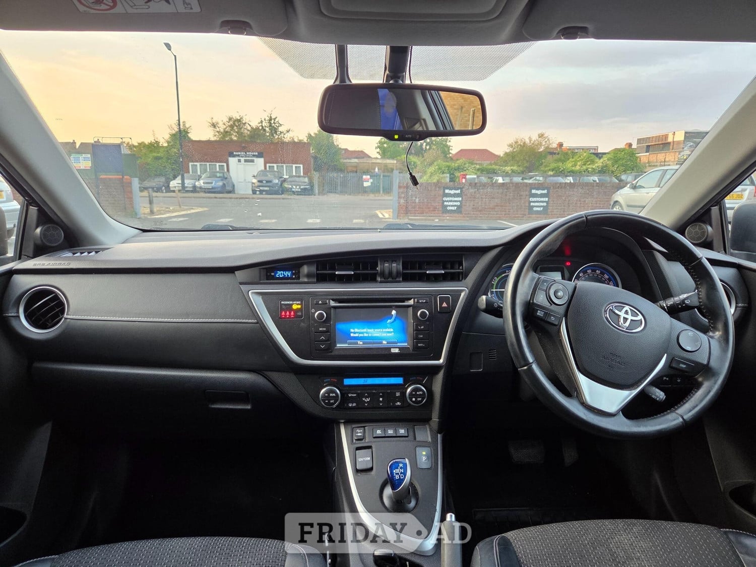 Toyota Auris 2014 - Cars in Slough