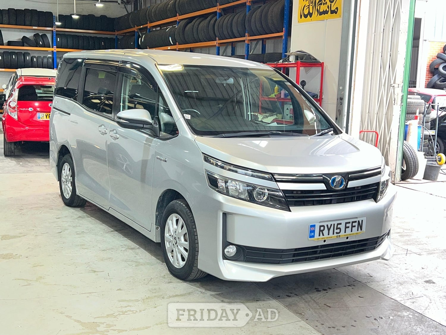 Toyota Voxy 2015 in Birmingham