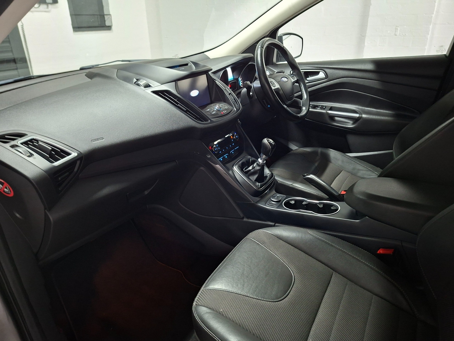 [ berth ]Ford Kuga