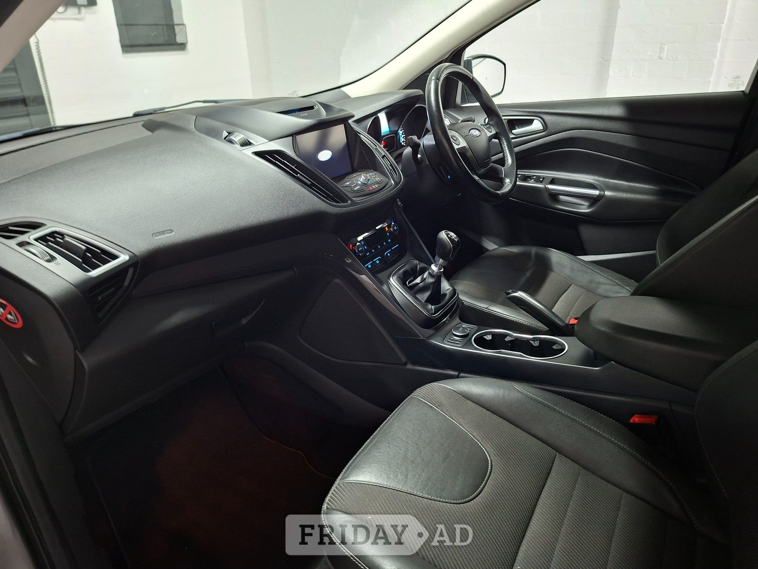 [ berth ]Ford Kuga