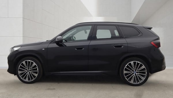 BMW iX 2023 - Cars