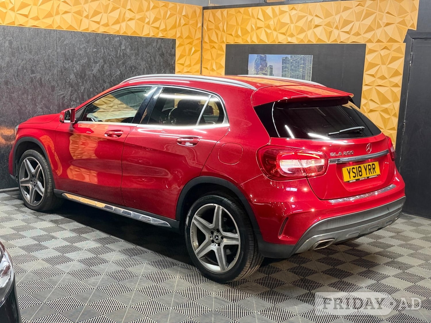 Mercedes-Benz GLA 2018 - Cars