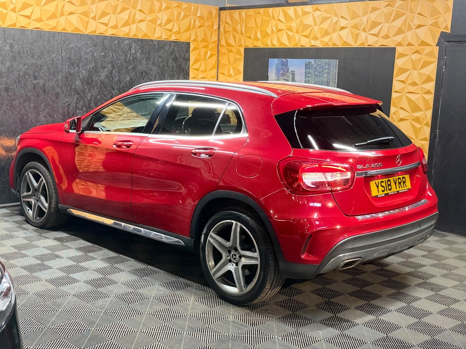 Mercedes-Benz GLA 2018 - Cars