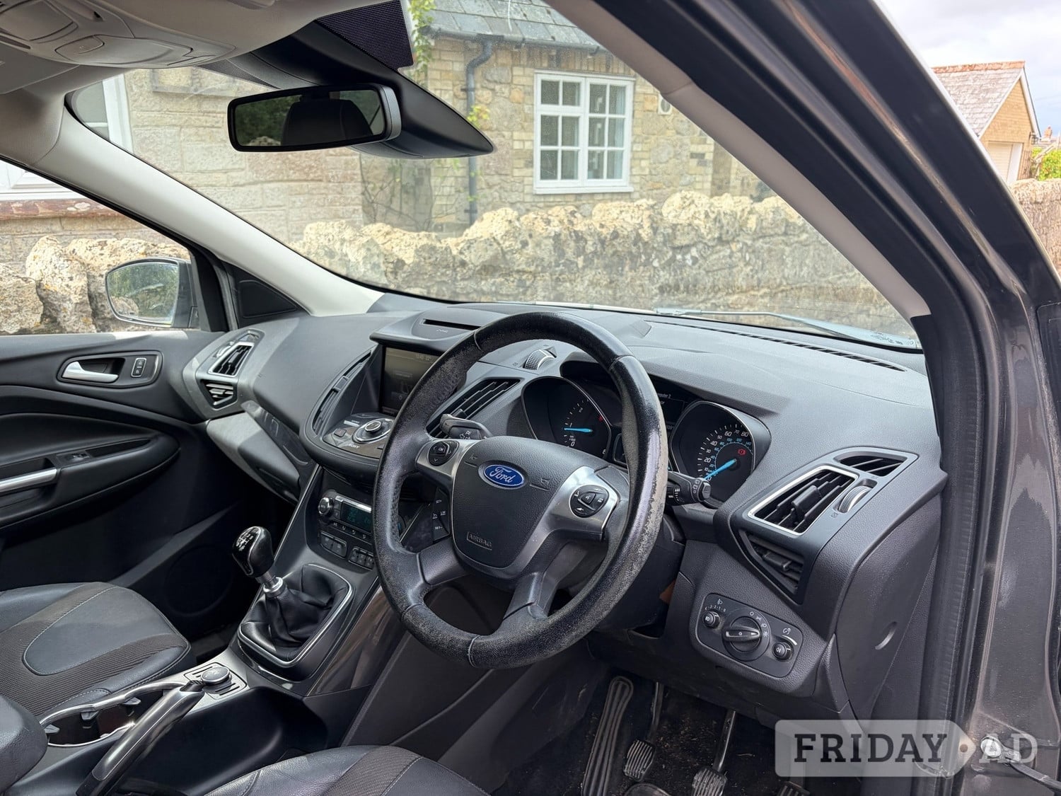 [ berth ]Ford Kuga