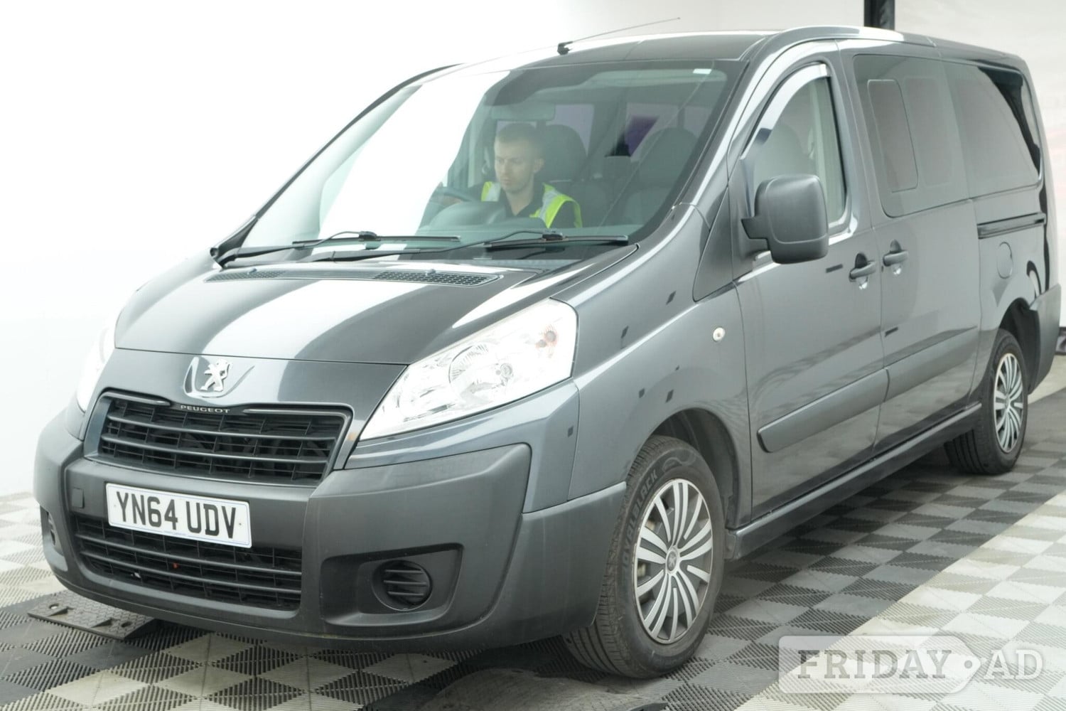 [ berth ]Peugeot Expert Tepee