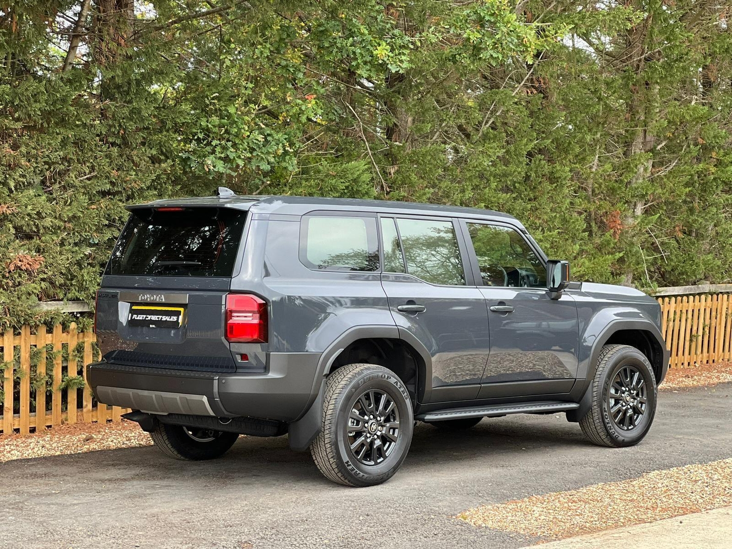 [ berth ]Toyota Land Cruiser