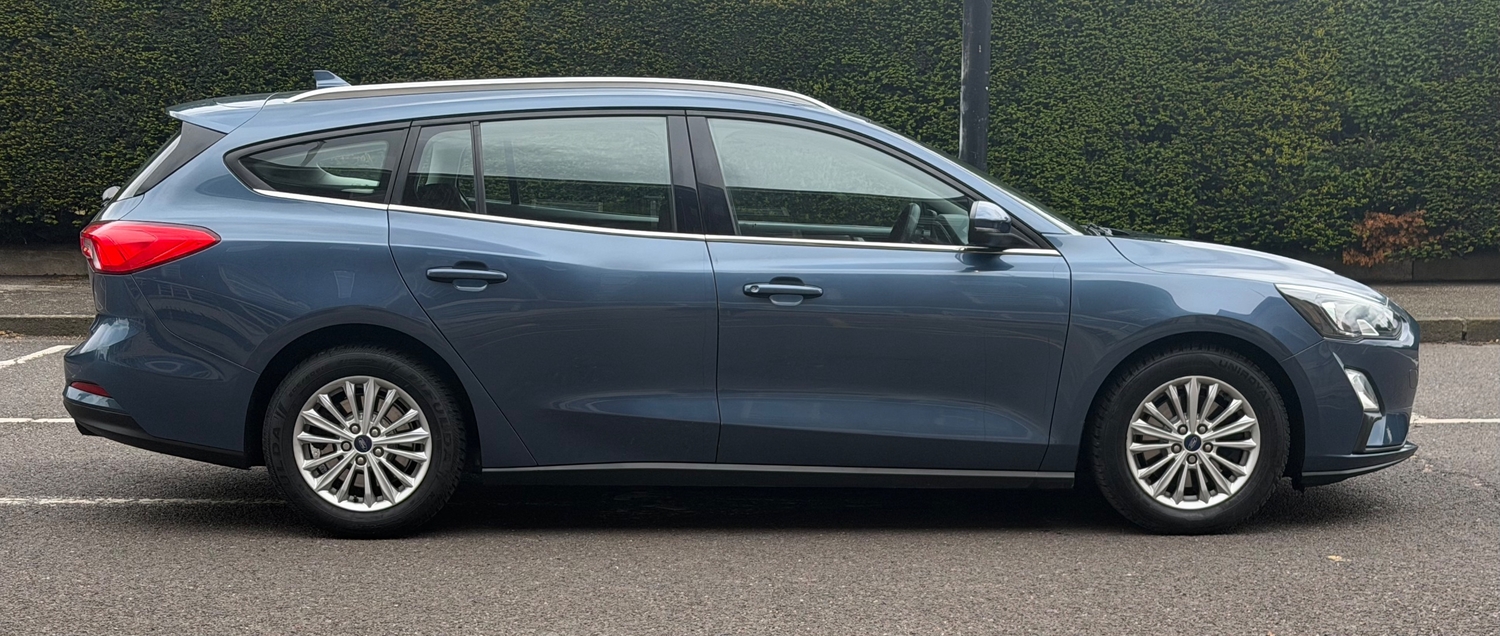 Ford Focus 2019 - Cars