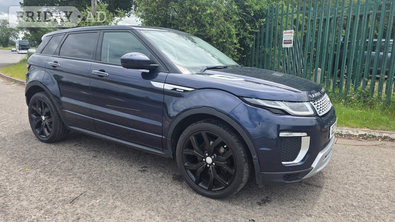 [ berth ]Land Rover Range Rover Evoque