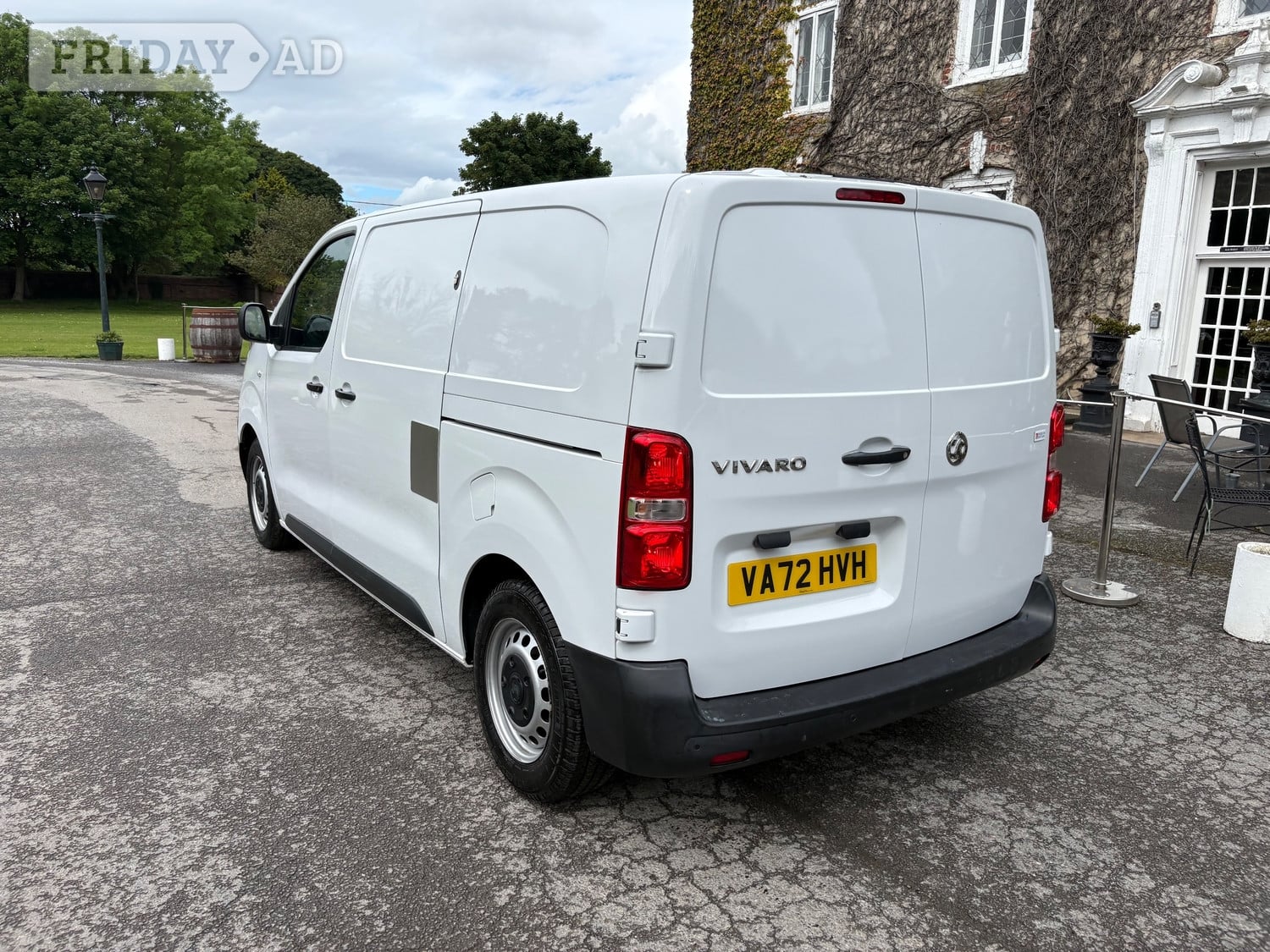 [ berth ]Vauxhall Vivaro
