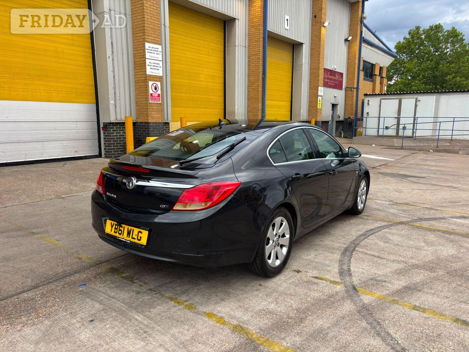 [ berth ]Vauxhall Insignia
