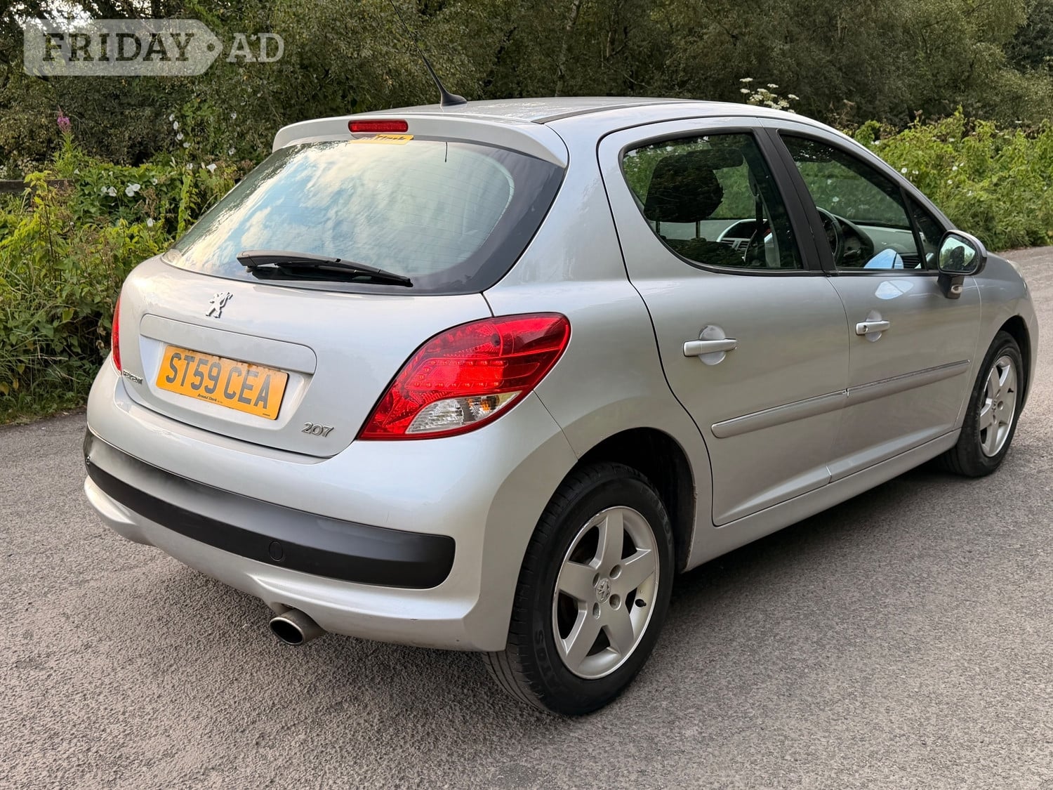 [ berth ]Peugeot 207
