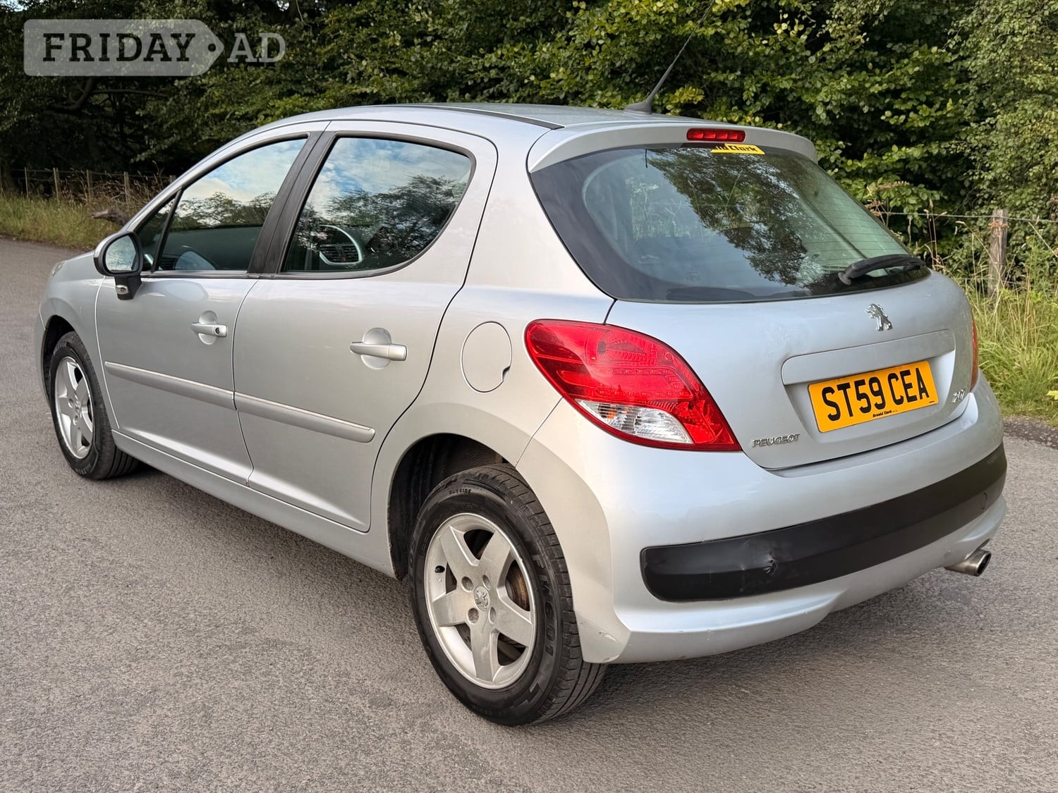 Peugeot 207 2009 - Cars