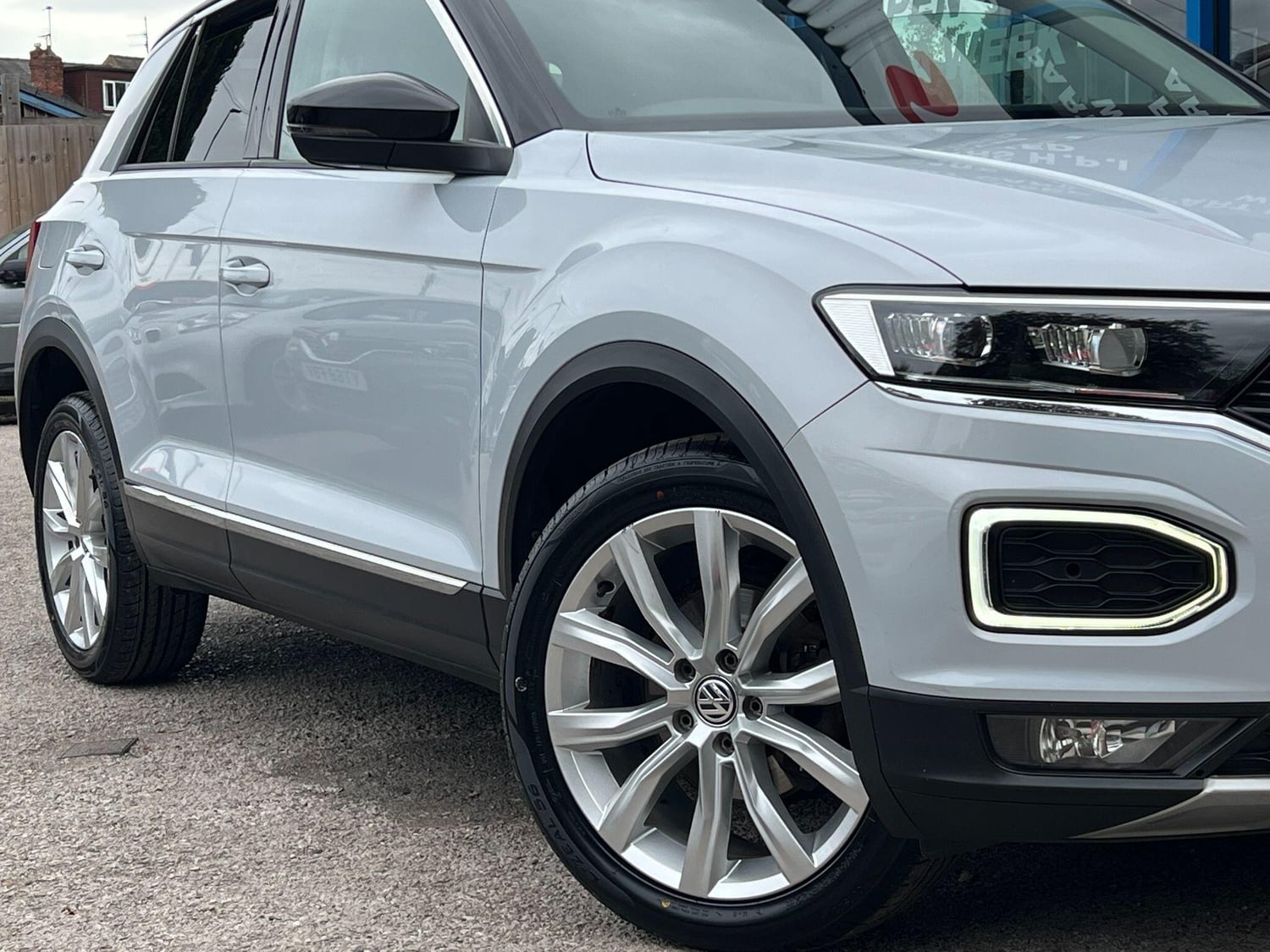 Volkswagen T-Roc 2018 - Cars
